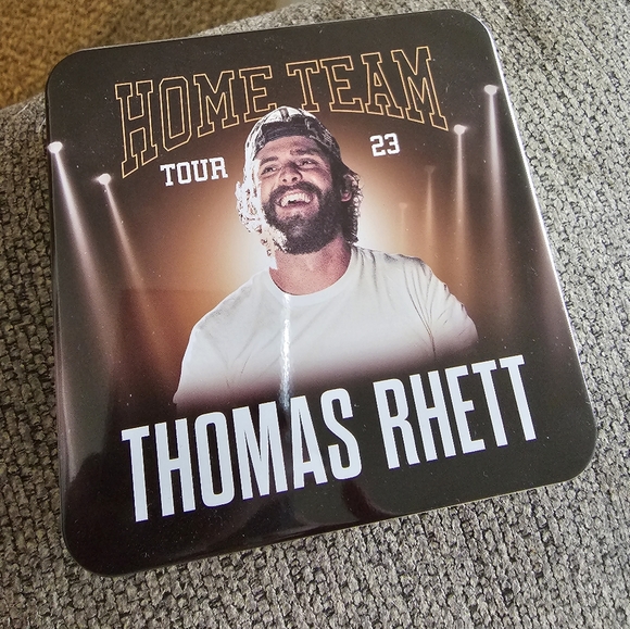 Thomas Rhett Home Team Tour 23 VIP Dice and card game in tin - Picture 1 of 2